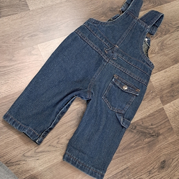 Baby Timberland Denim Bib Overalls Size 6/9 Months - Picture 2 of 7